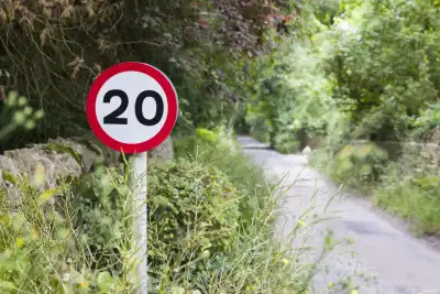20mph speed limits are helping slash car insurance costs for UK drivers