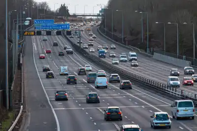 Warning: M25 Closures to Cause Major Delays for Three Weekends – Travellers to Gatwick and Heathrow Advised to Plan Ahead