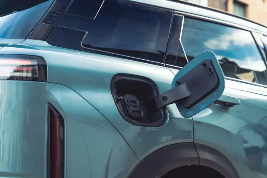 Most UK Drivers Could Save Money by Switching to an EV, Study Finds