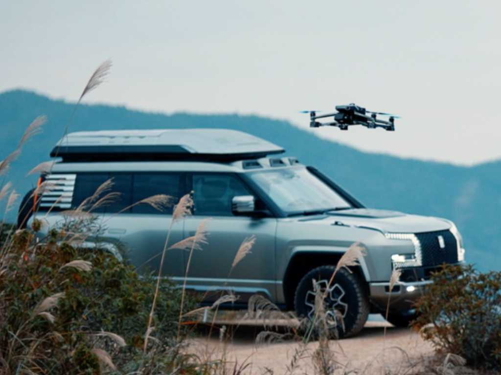 DJI and BYD launch the world’s first car-mounted drone system