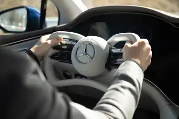 What is Mercedes’ yoke steering? The futuristic wheel explained