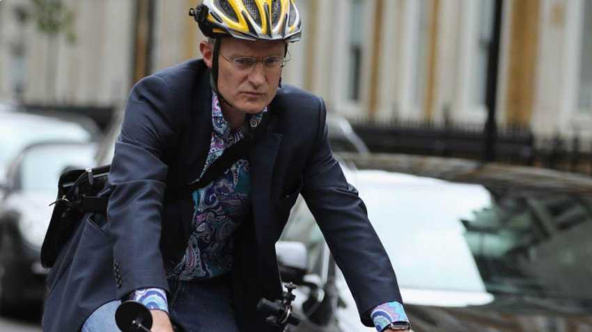 Jeremy Vine stops posting cycling videos after online abuse takes it toll