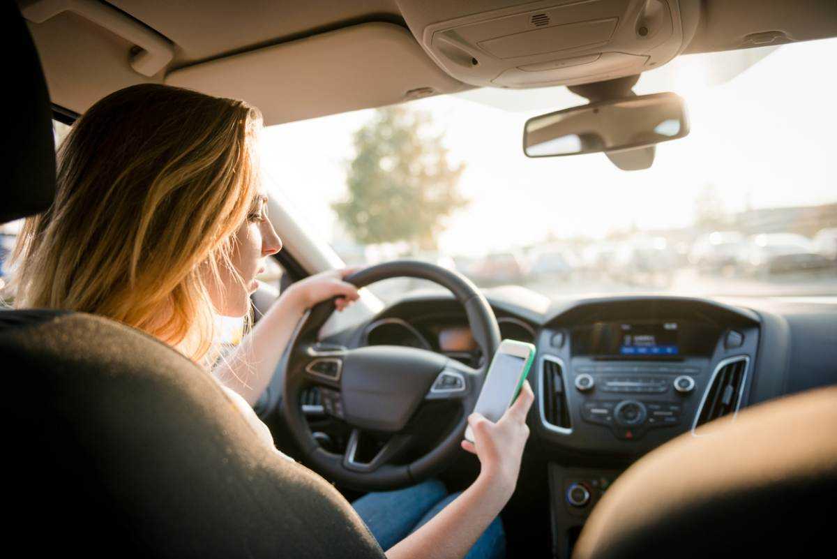 Nine in Ten Drivers Can’t Complete a Journey Without Using Their Phone