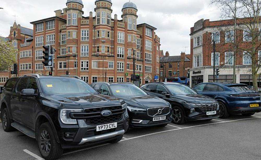 SUVs 44% More Likely to Kill Cyclists and Pedestrians in Collisions Than Standard Cars, Study Finds