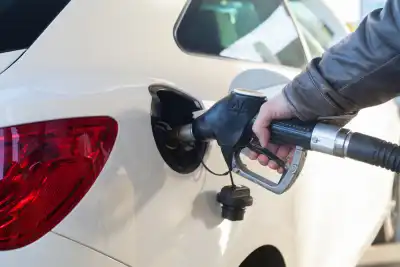 Petrol hits 4-year low – But it won’t last, say experts