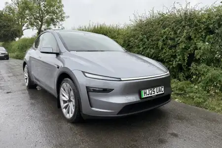 Tesla Model Y (2025 - )