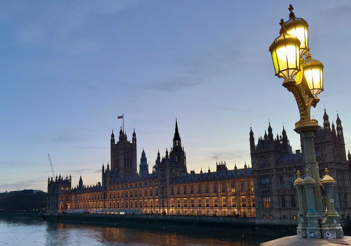 Government cuts transport budget — but more cash for EVs and roads