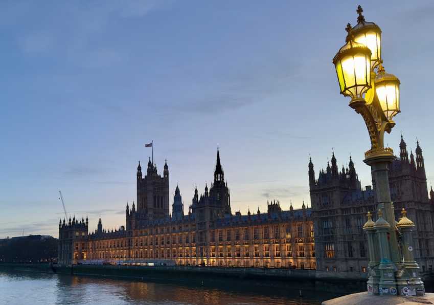Government cuts transport budget — but more cash for EVs and roads