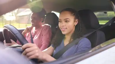 Young drivers might soon be banned from driving at night