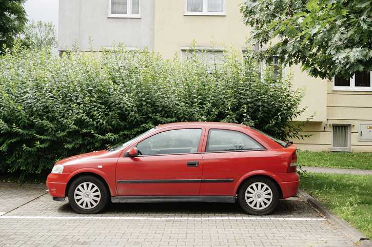 Low-income families spending 25% of income on cars, think tank finds