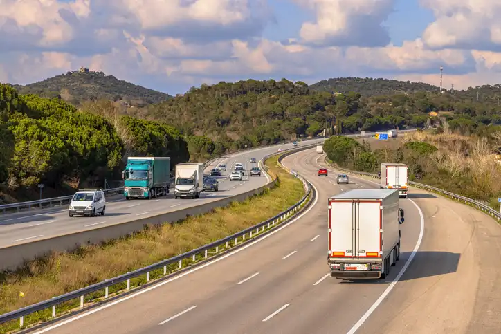 Solo drivers could be banned in Spain - Is the UK next?