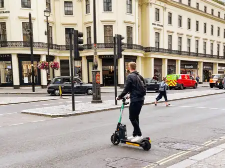E-Scooters could soon require plates, tests and insurance in the UK