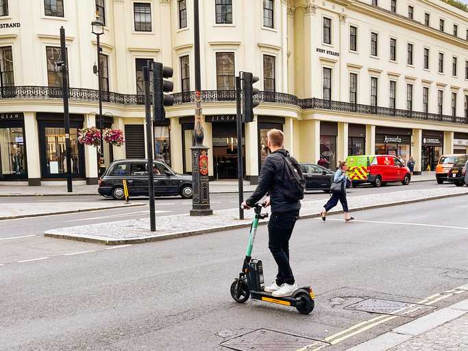E-Scooters could soon require plates, tests and insurance in the UK
