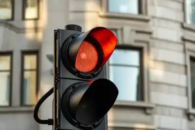Record numbers of drivers caught by red light cameras