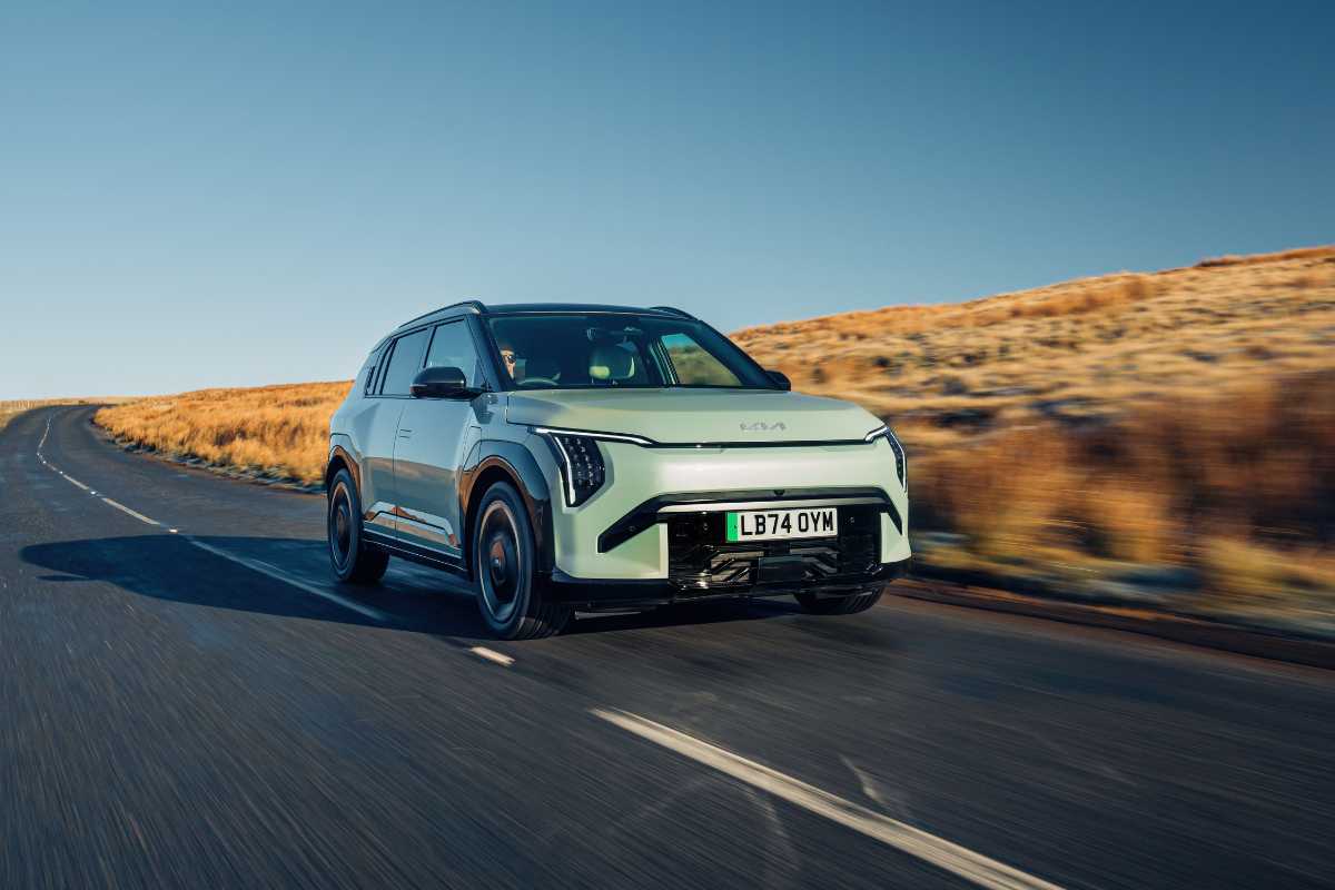 Driving in a heatwave? Your EV range could almost halve, study finds