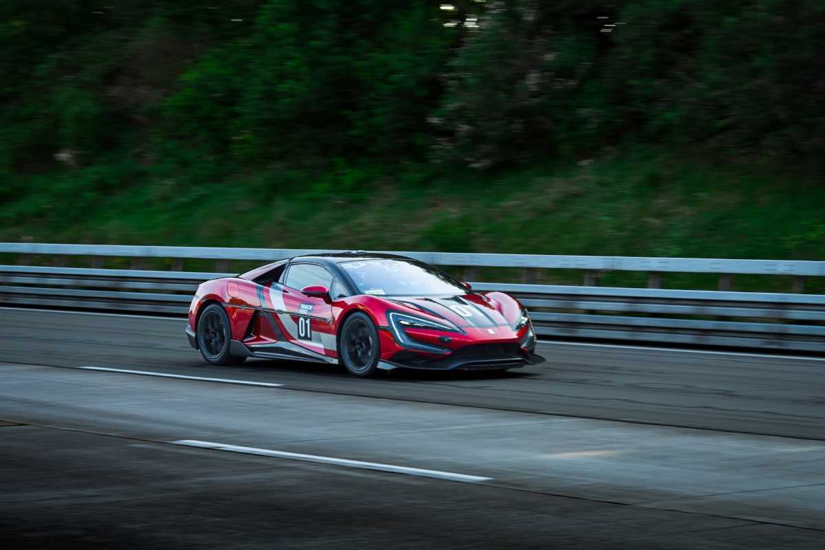 YangWang U9 Xtreme smashes production car top speed record