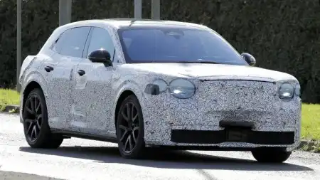 Bentley unveils first details of its debut electric car