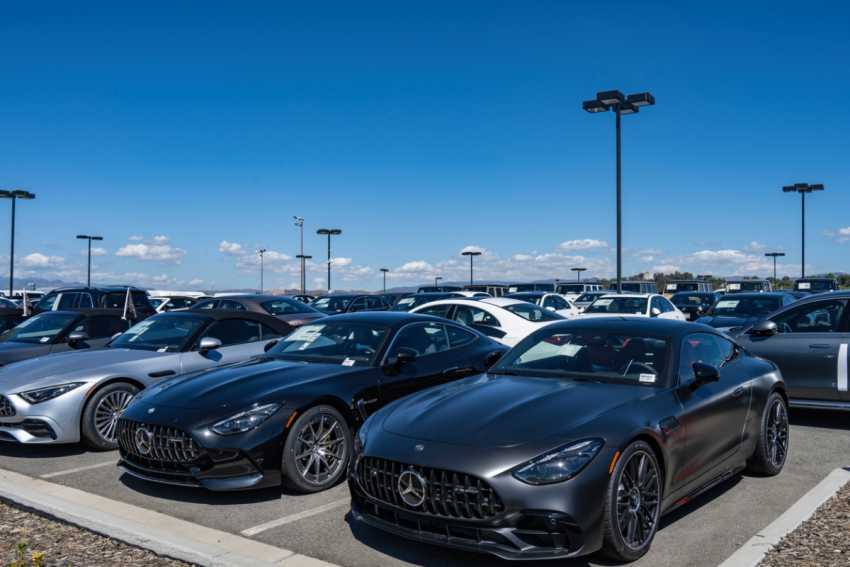 Rachel Reeves raises ‘luxury car tax’ threshold as drivers face £474 annual charge on popular models