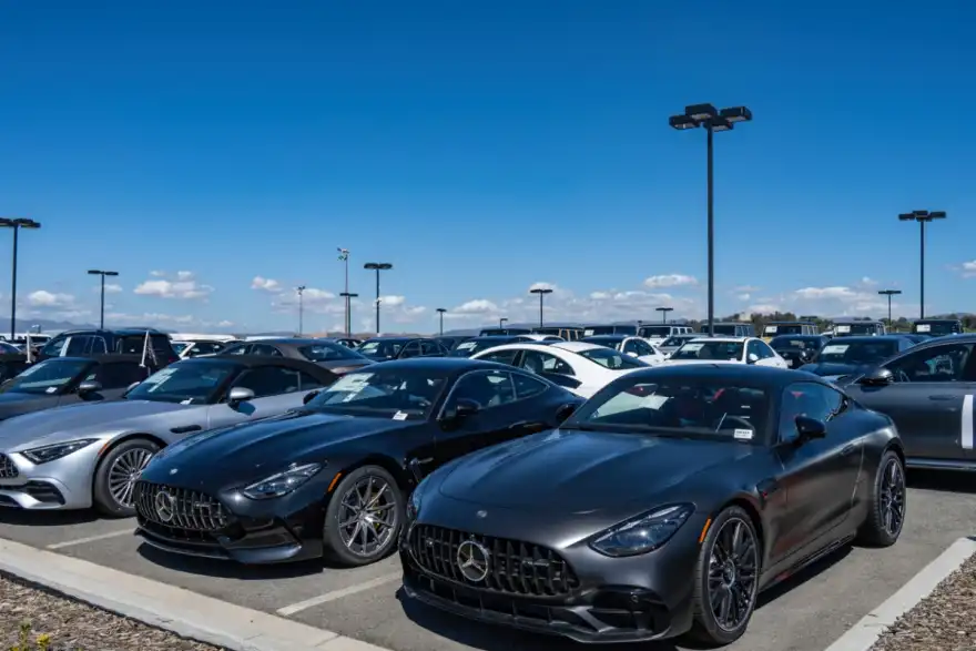 Rachel Reeves raises ‘luxury car tax’ threshold as drivers face £474 annual charge on popular models