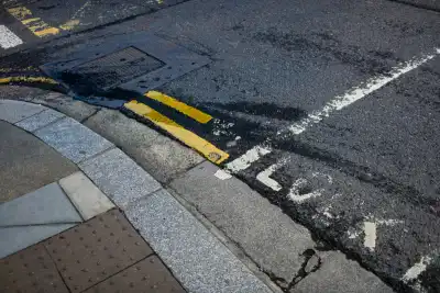 Faded road markings are putting drivers at risk, says RAC