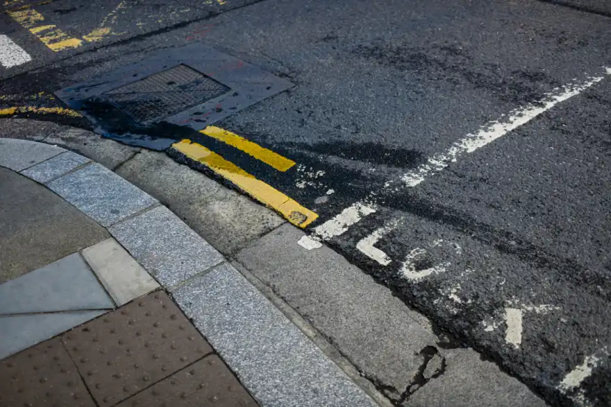 Faded road markings are putting drivers at risk, says RAC
