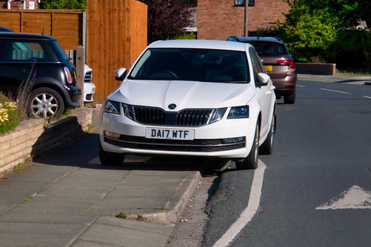 New pavement parking rules: Councils to fine drivers who block walkways