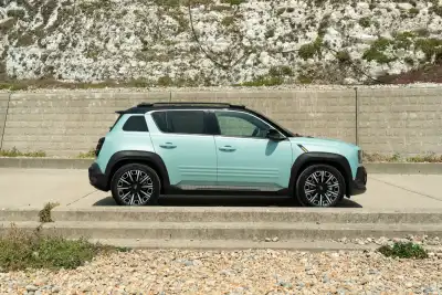 Renault 4 E-Tech (2025 - )