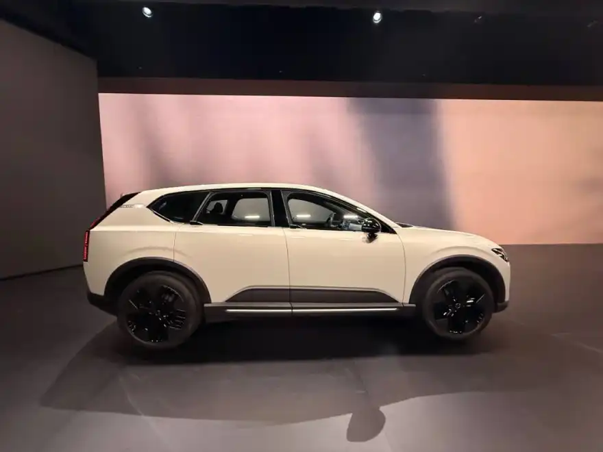 Volvo unveils its game-changing EX60