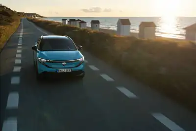 New Nissan Leaf 2025 (2025 - )