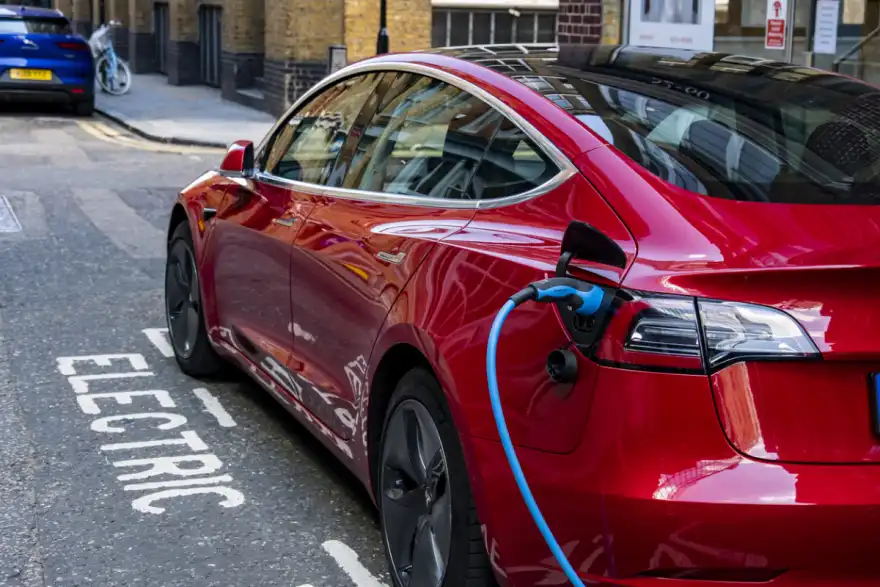 Why Tesla is losing the UK electric car race to China