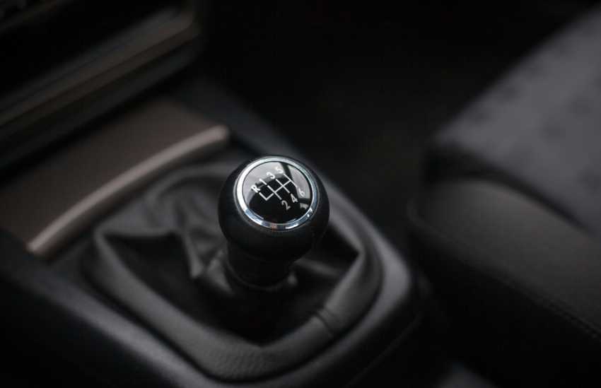 Is the manual gearbox going extinct? Only 23% of new cars keep gear stick