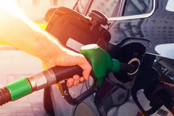 Fuel shortage fears: UK could face driving limits and four-day work weeks
