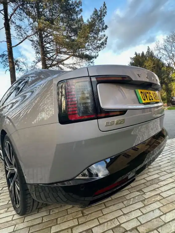 Volvo ES90 - A Car with Real Breadth of Appeal | Regit