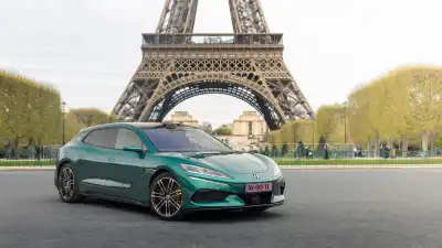 BYD’s game-changing UK EV network: Charging from 10% to 70% in 5 minutes