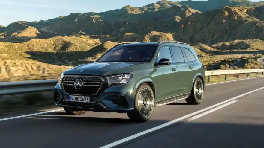 Mercedes GLS facelift: Bigger tech, smarter power, same massive presence