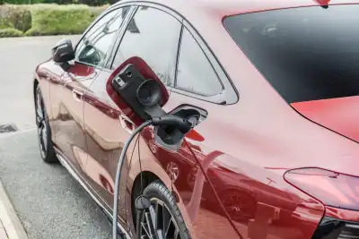 UK fuel price hike sparks 36% surge in EV interest
