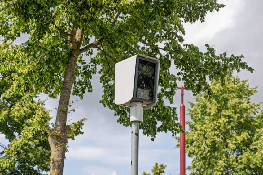 AI cameras catch 700+ drivers in one week in Sussex