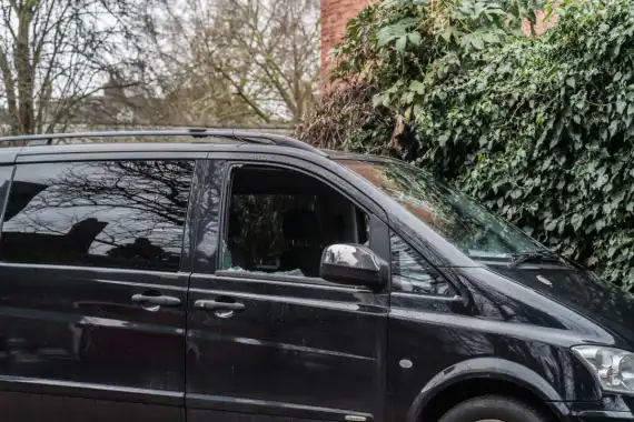 &nbsp;broken van
