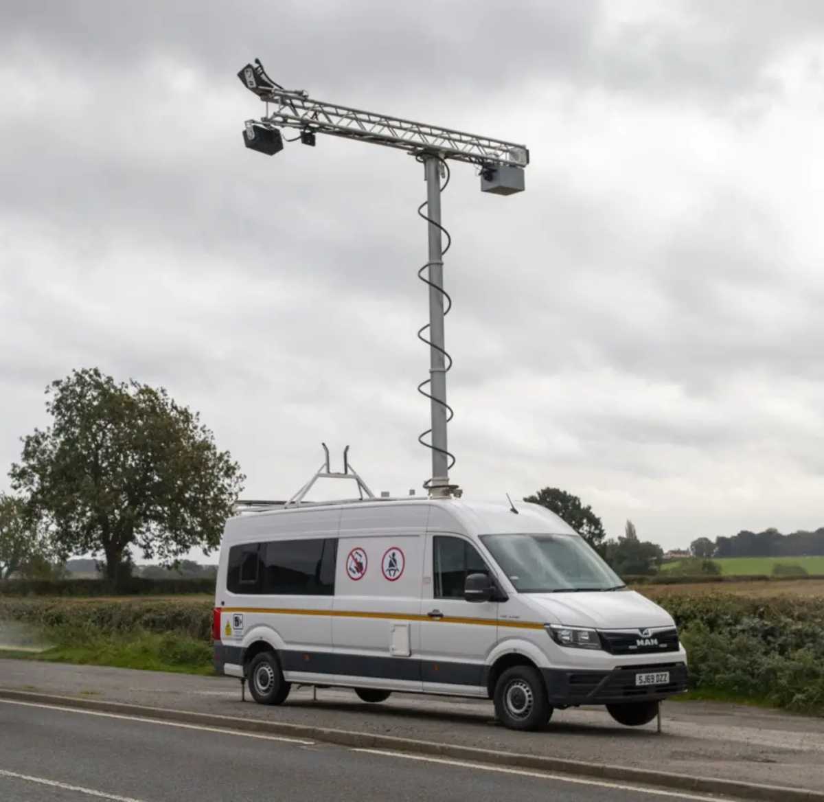 AI cameras expose thousands of driving offences