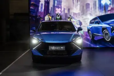 Omoda 4 brings hybrid and electric power for under £25k