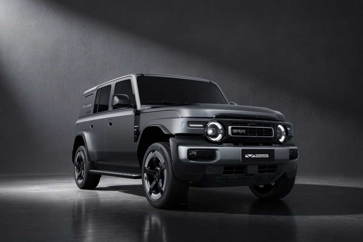 Can the iCaur V27 really take on the Land Rover Defender?