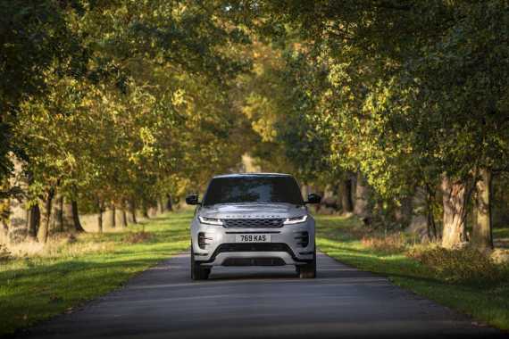 Range Rover Evoque P300e PHEV 2021 Review