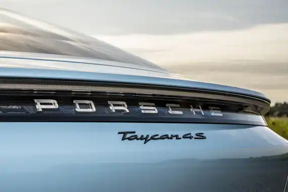 Porsche Taycan 4S