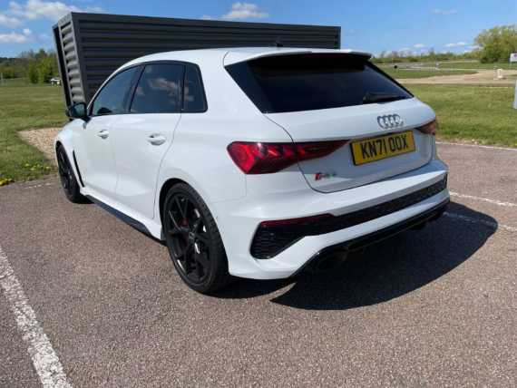 Audi RS 3 Sportback quattro Launch Edition (2022 - )