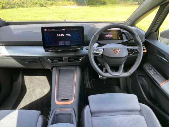 CUPRA Born 58kWh V3 204PS