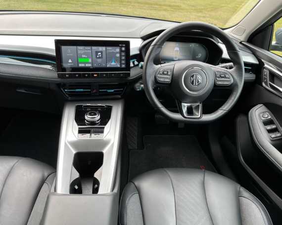 MG5 EV Trophy Long Range