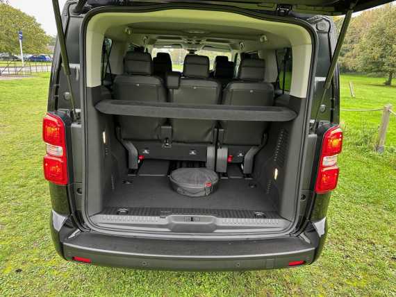 Peugeot e-Traveller