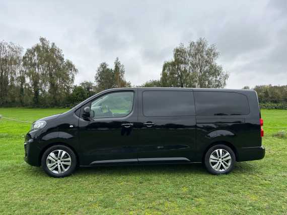 Peugeot e-Traveller