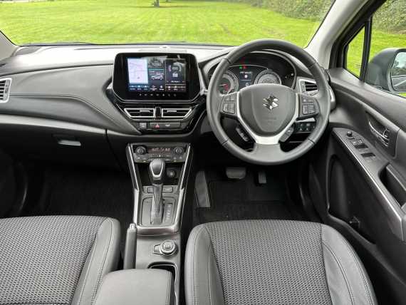 Suzuki S Cross