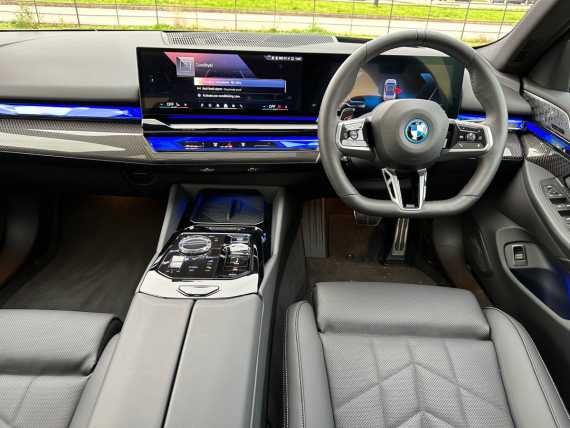 BMW i5 eDrive40 M Sport Pro Saloon